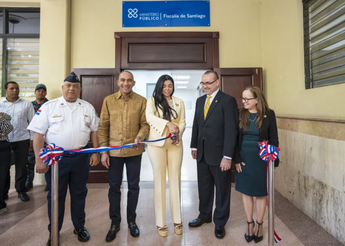 Inauguración del centro de justicia en Santiago.