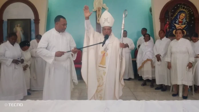Confirmaciones en la Parroquia San Antonio.