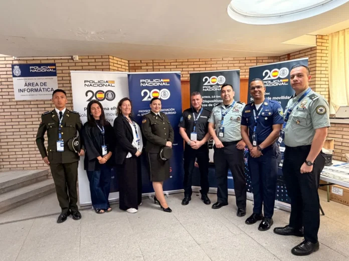 Policía Nacional en congreso de ciberseguridad.