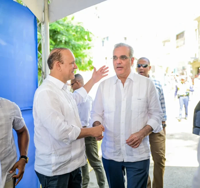 Inauguración del Parque Los Jazmines en Santiago.