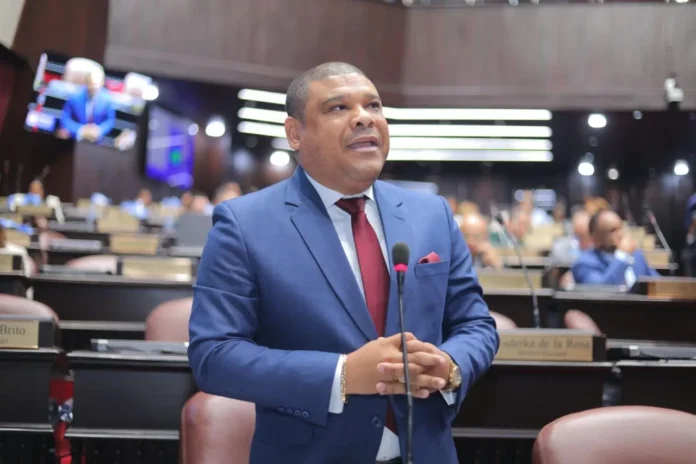 Diputado Raposo denuncia falta de escuelas de artes