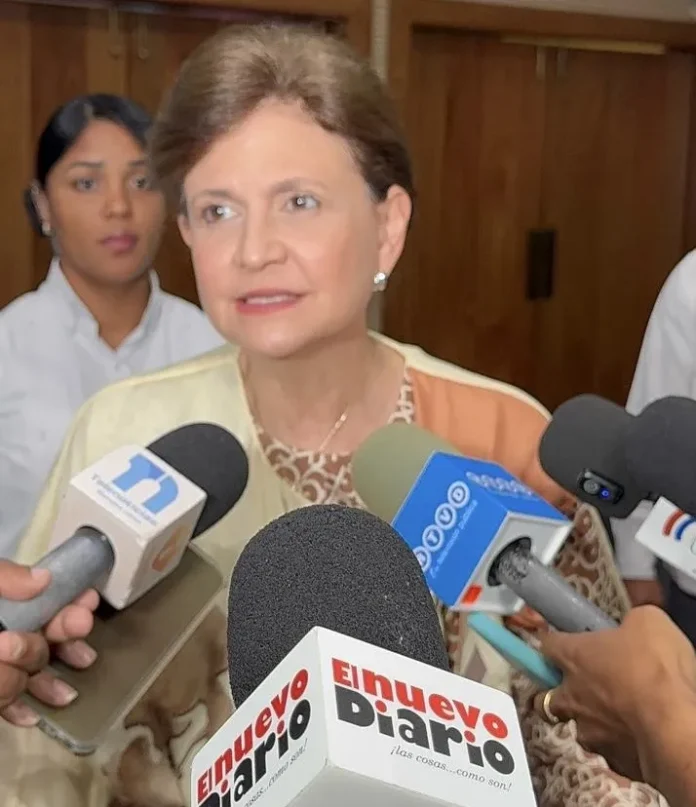 Raquel Peña defiende medidas tributarias económicas