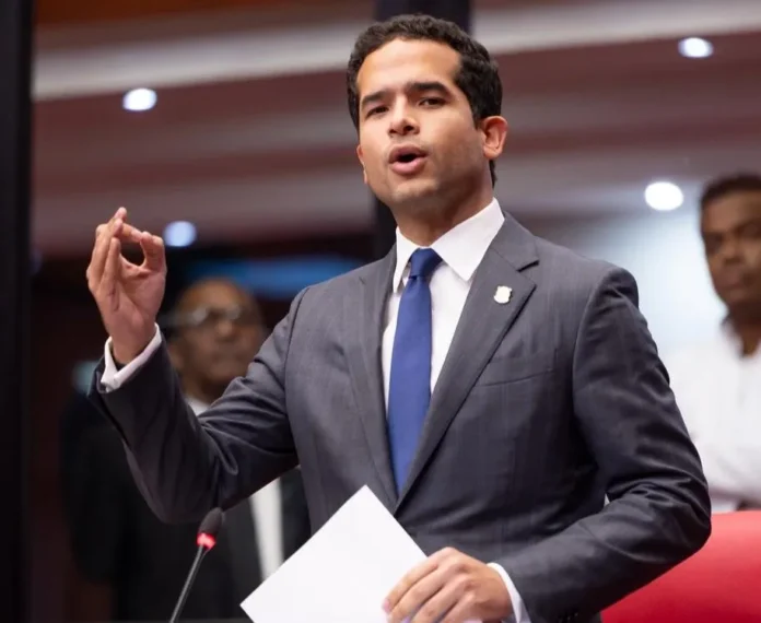 Senadores rechazan aumento de exención fiscal.