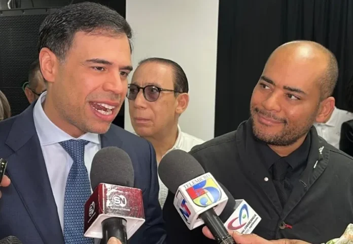 Miles de dominicanos en Festival del Libro