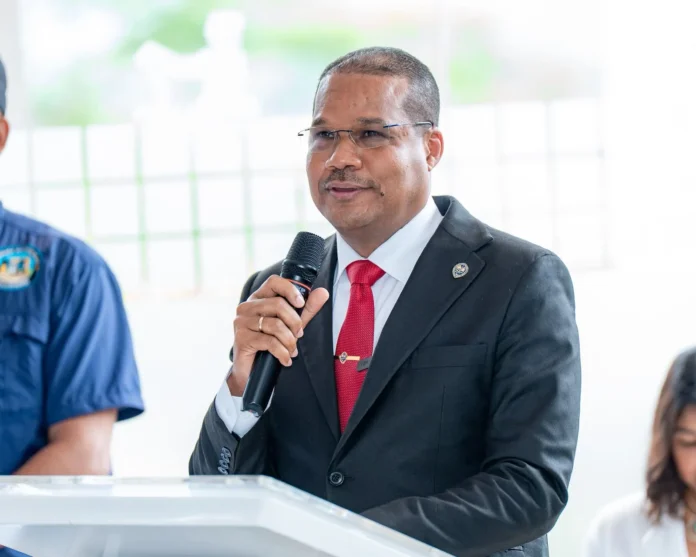 Radhamés Silverio presenta propuestas para UASD