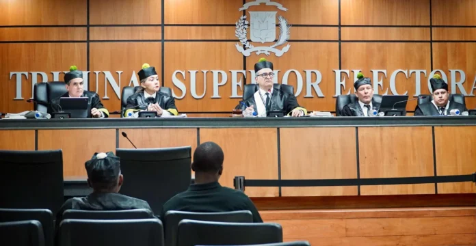 Audiencia pública y presentación de libro.
