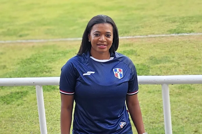 Betzaida Ubrí, referente del fútbol femenino dominicano.