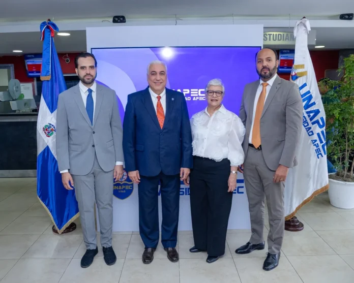 Feria de empleo Unapec 2023 en acción.