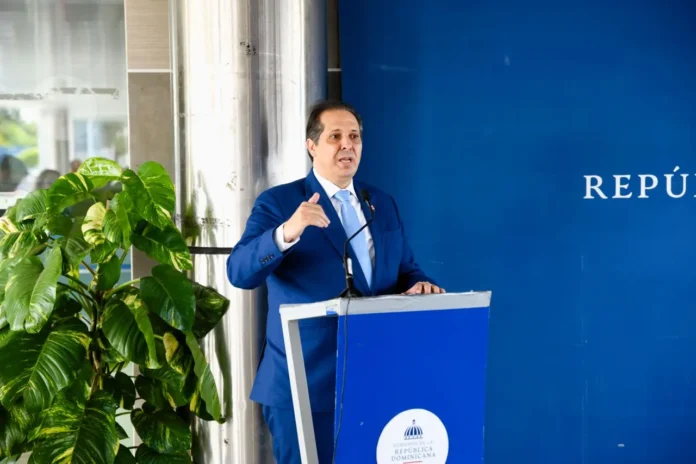 Ministro de Salud en reunión sobre VIH/Sida
