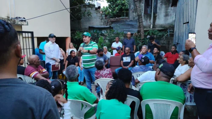 Mini cooperativas de reciclaje en Santo Domingo