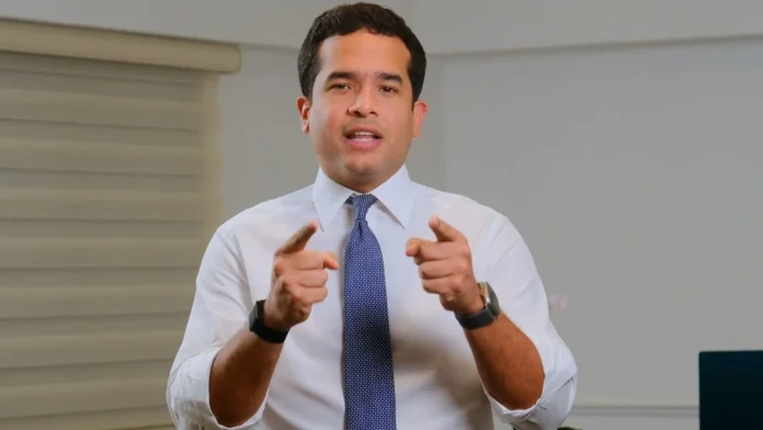 Omar Fernández denuncia división política familiar.