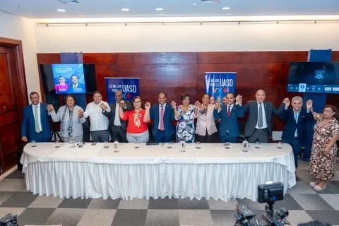 Ruth Cuevas apoya a Radhamés Silverio