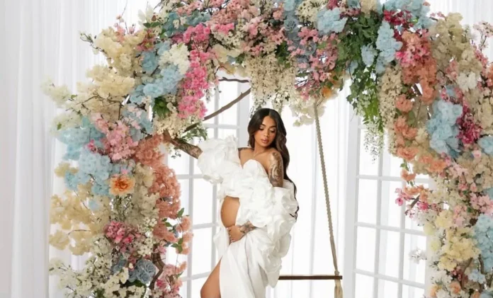 Alondra Carvajal celebra el nacimiento de su bebé