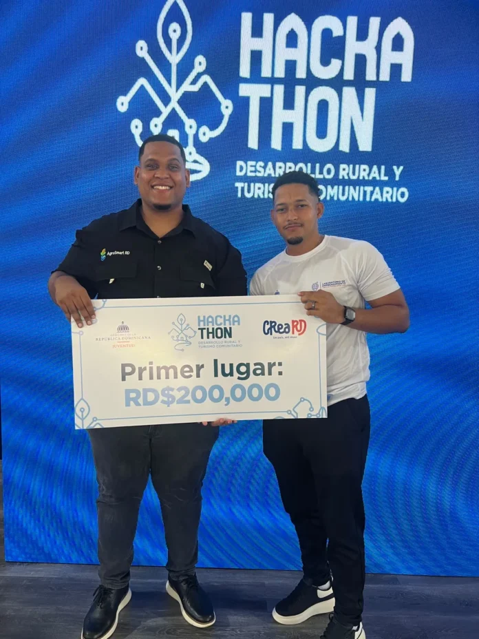 Keysel Dotel Moreta gana Hackathon CREA RD