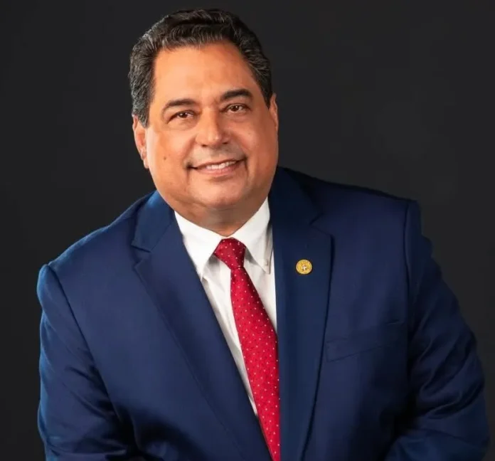 Logros del Dr. Jhon Richard en notariado.