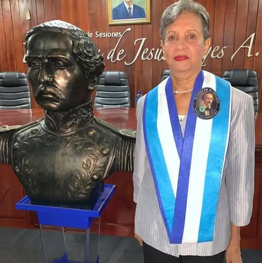 Homenaje a Diana Mármol en Mao.