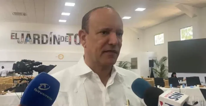 Ulises Rodríguez en Consejo de Gobierno en Santiago