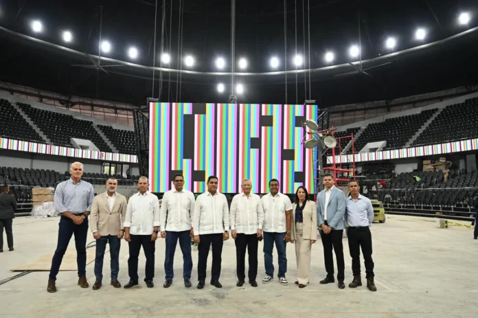 Aguilera supervisa remodelación de Arena Banreservas