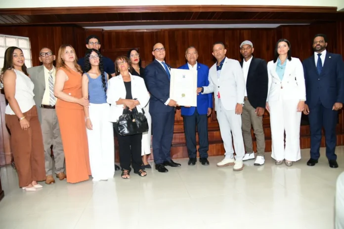 Reconocimiento a Alfredo de la Cruz en San Cristóbal