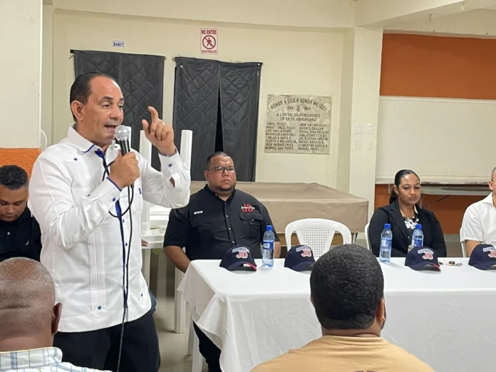 José Moya anuncia candidatura a Alcaldía 2028