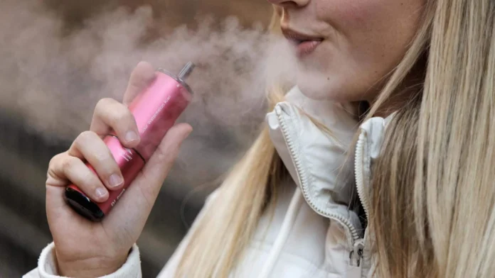 Riesgos genéticos de sabores en vapeadores.