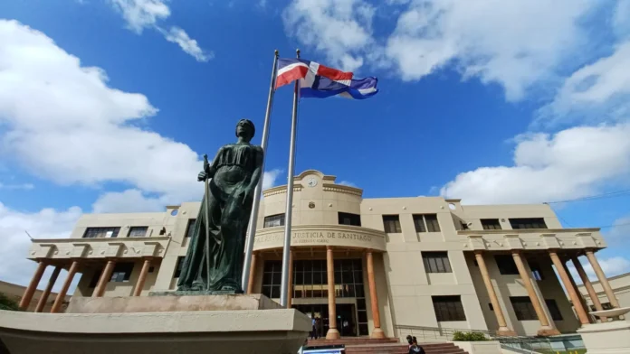 Suprema Corte aplaza audiencia por difamación