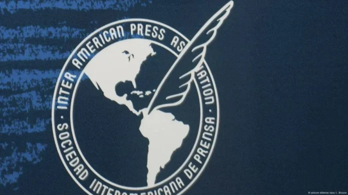 Represalias contra periodista por investigar corrupción