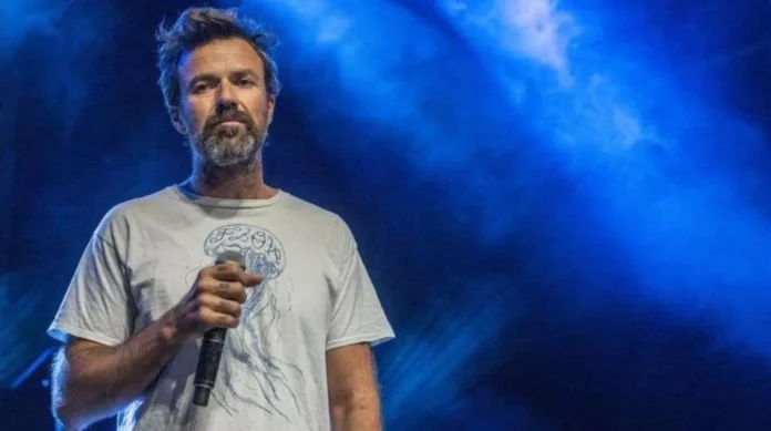 Homenaje de Jarabe de Palo a Pau Donés