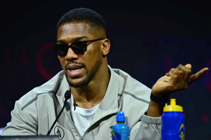 Anthony Joshua espera victoria antes de celebrar