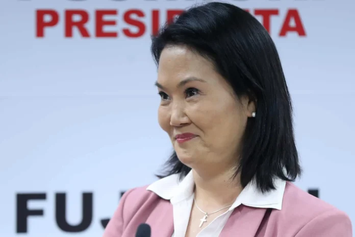 Keiko Fujimori gana elecciones presidenciales en Perú.