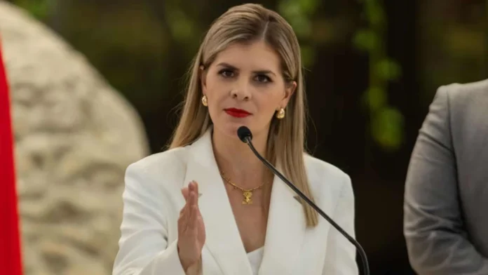 Propuesta de leyes para mejorar seguridad en cárceles.