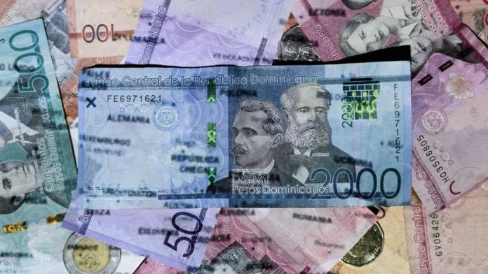 Nuevos billetes dominicanos fabricados en el extranjero.
