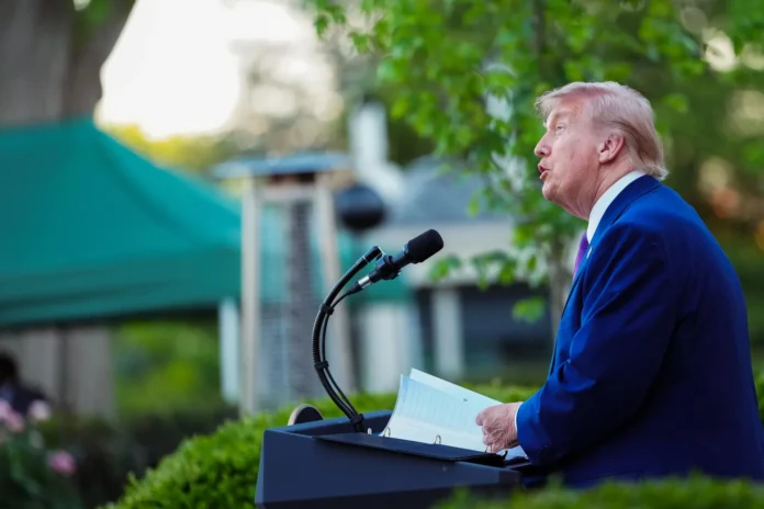 Trump intenta frenar ataque israelí a Irán