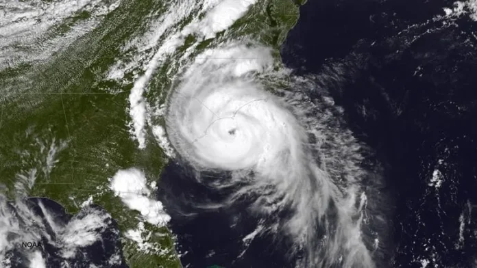 Tormenta tropical Arthur amenaza costas de Texas.