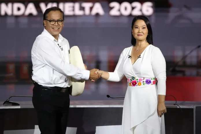 Sánchez lidera elecciones en Perú con 50%