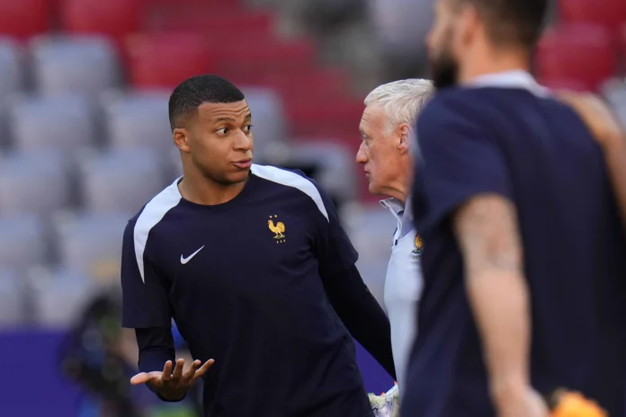 Deschamps destaca a España como favorita mundialista.
