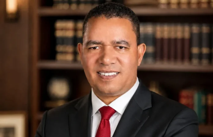 Jhonny Aristy candidato a la presidencia del CARD