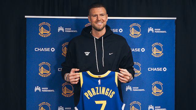 Kristaps Porzingis en decisión clave Warriors