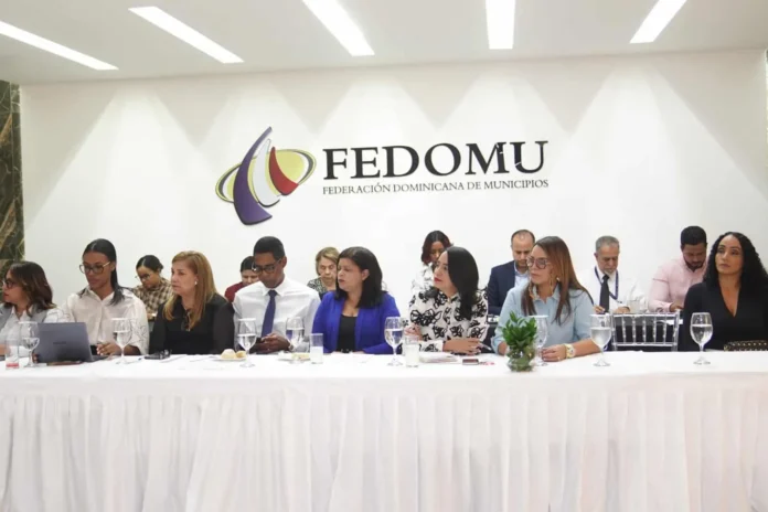 Alcaldes discuten ordenamiento territorial sostenible.