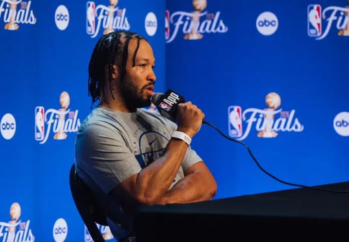 Jalen Brunson habla sobre su rendimiento NBA.
