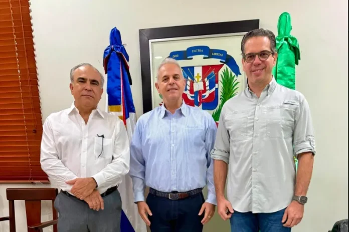 CONEP y alcalde de Jarabacoa en reunión
