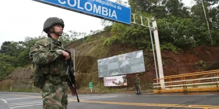 Militares heridos en enfrentamiento en Ecuador.