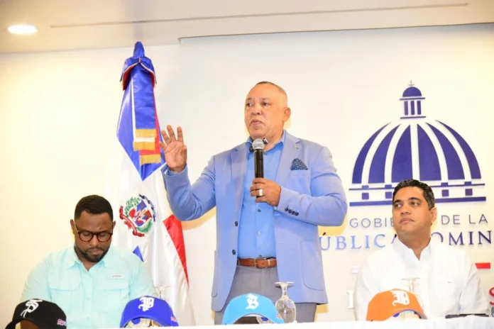 Federación Dominicana de Béisbol dedica torneo U12