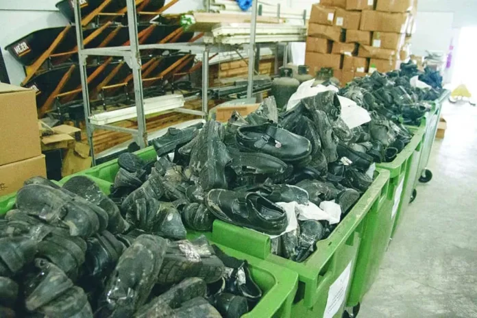 PLD denuncia compra urgente de zapatos escolares