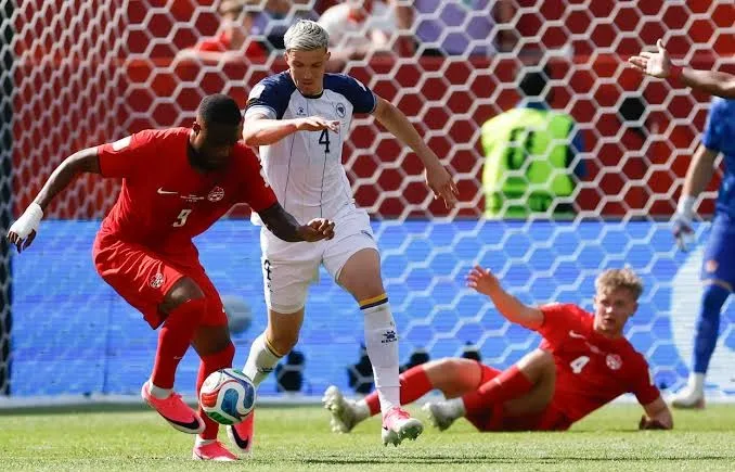 Canadá empata 1-1 con Bosnia en Mundial