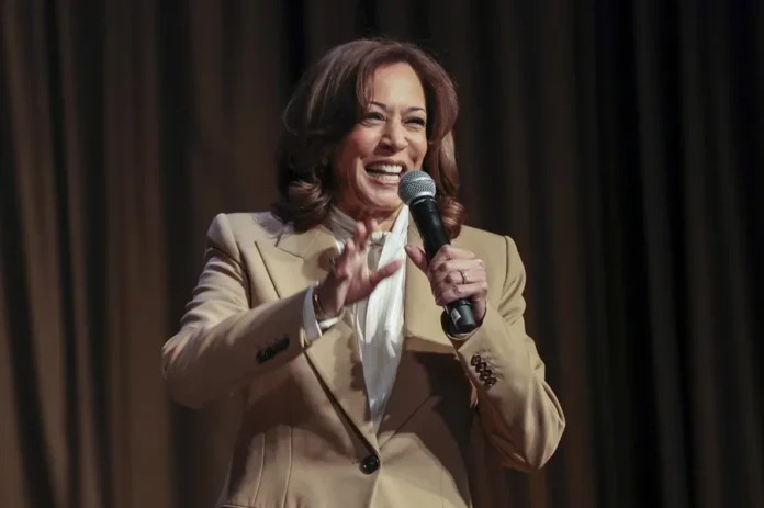 Kamala Harris critica a Trump en Viena