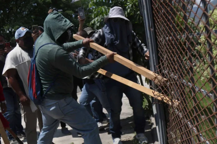 Protesta de maestros en Ciudad de México.