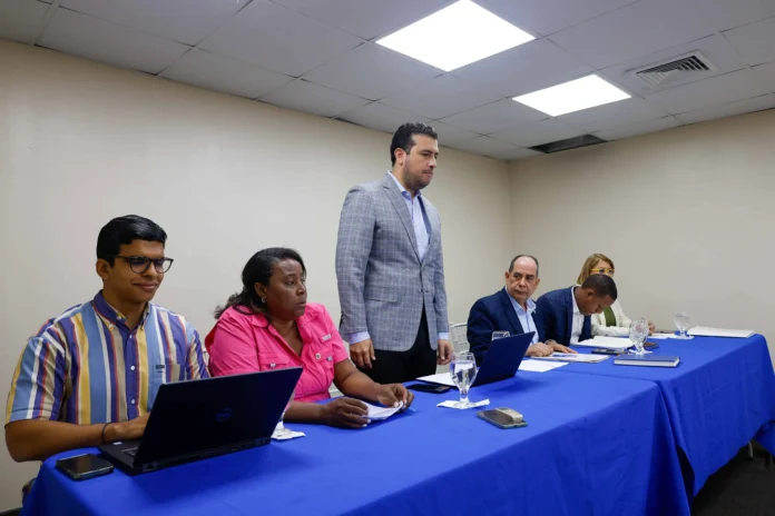 Reunión sobre reglamento de motoconchistas en RD.