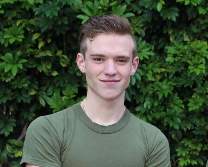 Fallecimiento de Rhett Messerly, actor estadounidense.