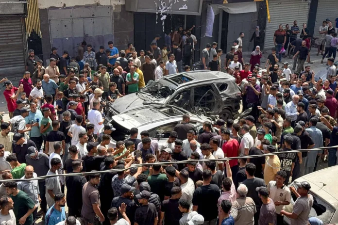 Bombardeo en Gaza mata a paramédico.